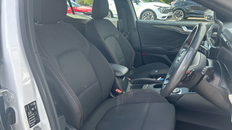 Ford Focus 1.0 EcoBoost 125 ST-Line 5dr Auto Petrol Hatchback